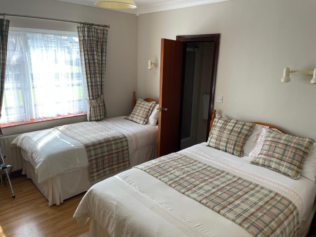 Cois Farraige Bed & Breakfast Lahinch Exterior photo